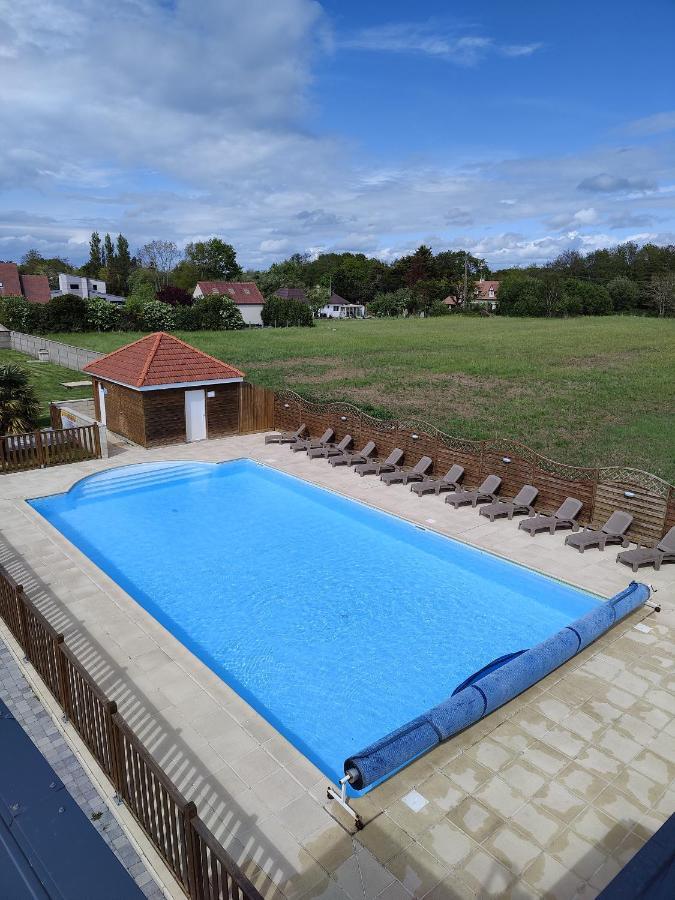 Le Village Du Phare Gouville-sur-Mer Exterior foto